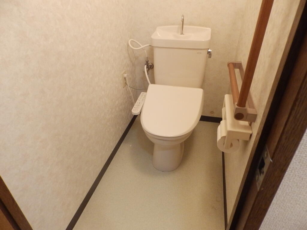トイレ　ウォシュレット