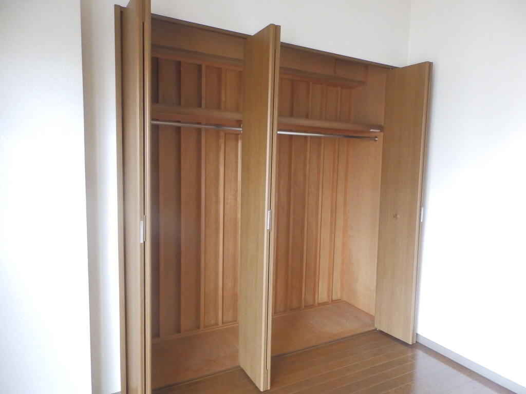 収納　各部屋あります