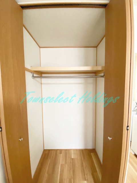 収納　ポール付きで使い勝手の良いクローゼット♪