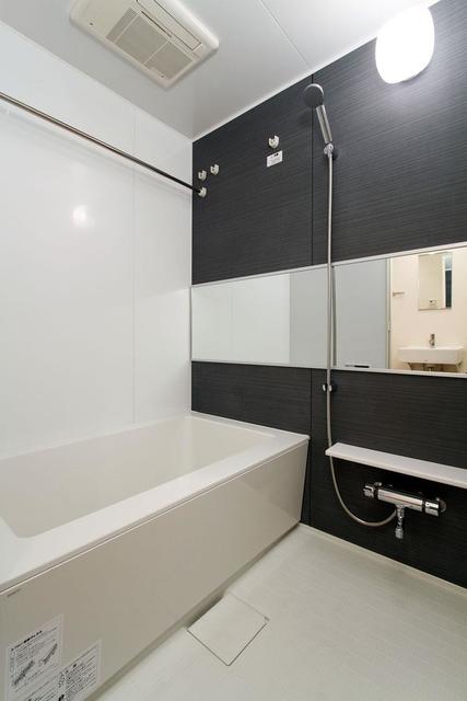 バス・シャワールーム　※写真は同タイプ住戸です。