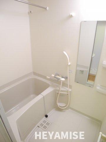 バス・シャワールーム　※同間取りの別の階のお部屋の写真です※