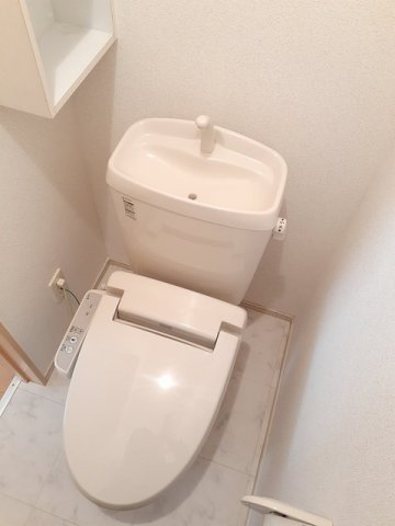 トイレ　コンパクトで使いやすいトイレです