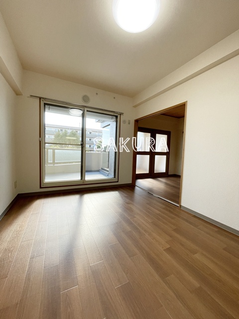 居室・リビング　開放感のある室内♪