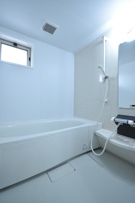 バス・シャワールーム　追い焚き給湯のお風呂