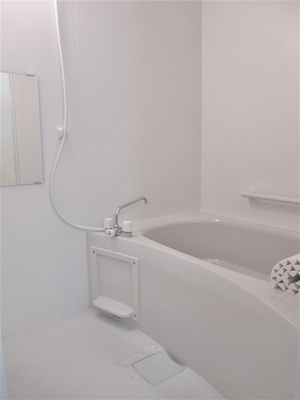 バス・シャワールーム　24時間換気システム、追い炊き、自動湯張りがございます。