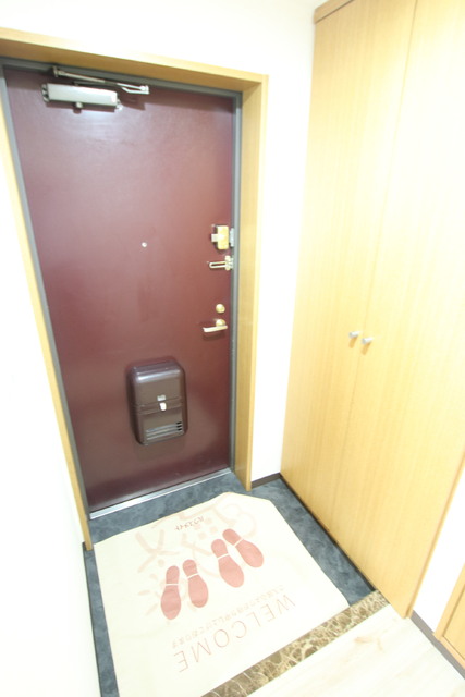 玄関　広々とした玄関です♪