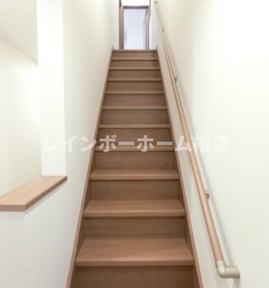 その他部屋・スペース　室内の階段です