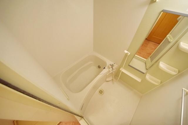 バス・シャワールーム　追い炊き付き☆