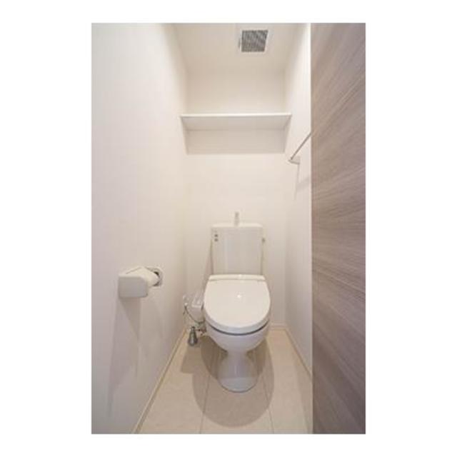 トイレ　※写真は同タイプ住戸です。