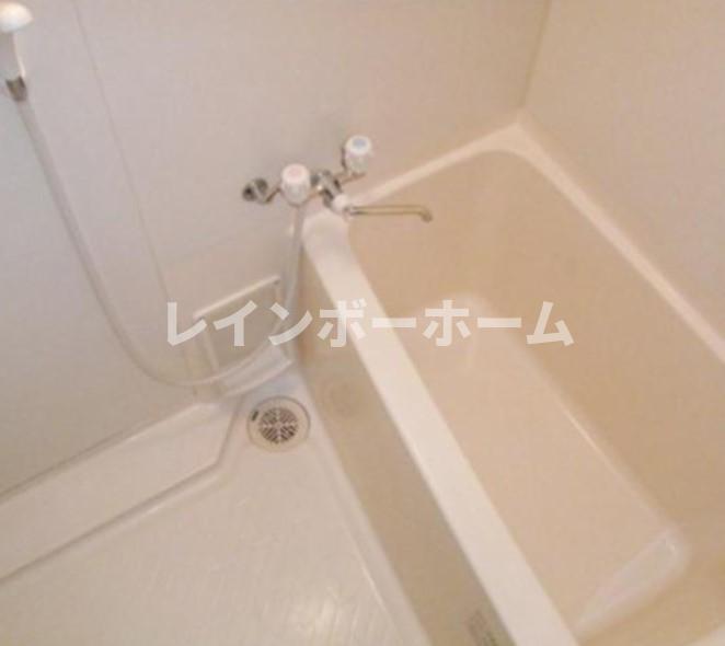 バス・シャワールーム　落ち着いた空間のお風呂です　※別部屋参考写真です　現況優先で