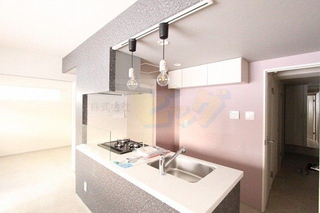 キッチン　人気の対面システムキッチンタイプです！