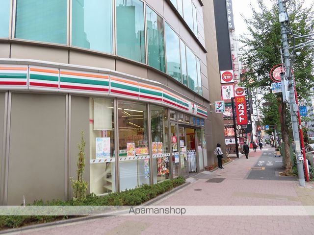 コンビニ　セブンイレブン（コンビニ）まで435m