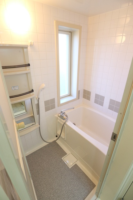 バス・シャワールーム　※写真は他号室です