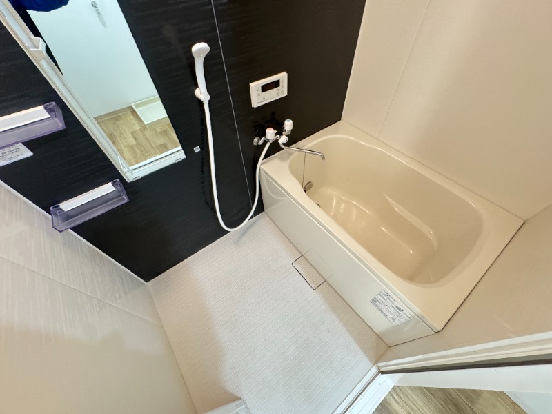 バス・シャワールーム　バス！