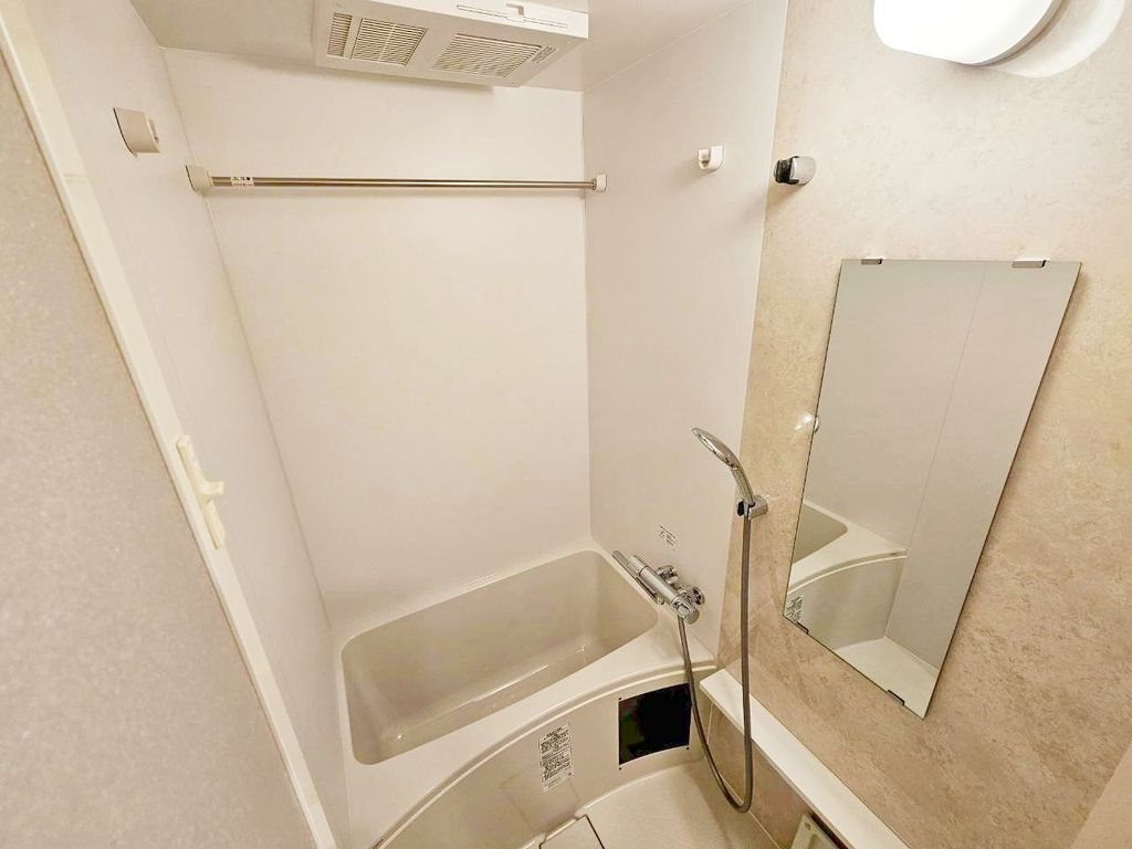 バス・シャワールーム　バス