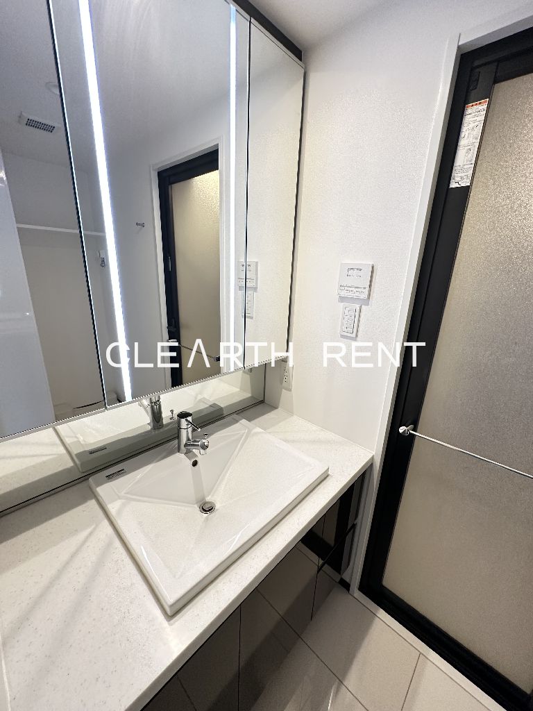 洗面設備　オシャレな独立洗面台