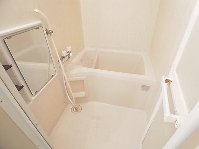 バス・シャワールーム　ゆったり入れるお風呂