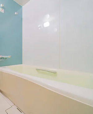 バス・シャワールーム　落ち着いた空間のお風呂です