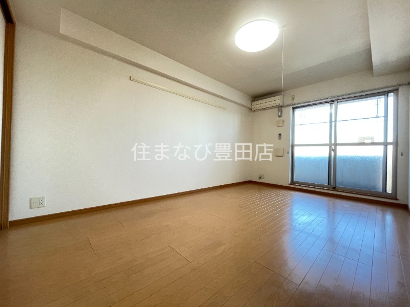 居室・リビング　同型別部屋写真