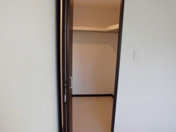 収納　衣類の収納に便利なクローゼット付きです♪