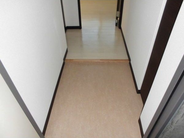 玄関　明るい玄関がお出迎えです☆