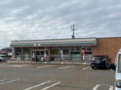 コンビニ　セブンイレブン加茂大郷町店（コンビニ）まで721m