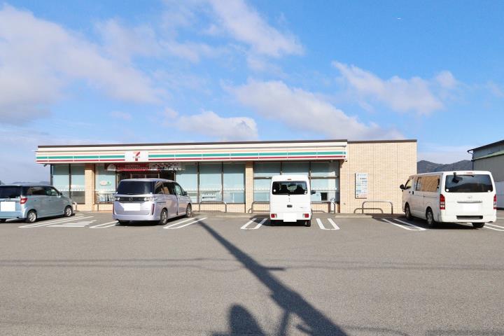 コンビニ　セブン－イレブン鳴門明神店（コンビニ）まで3157m