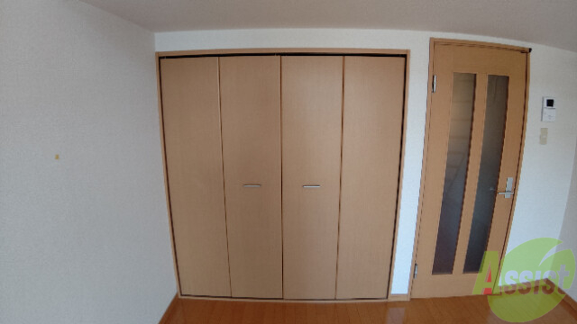 収納　収納スペースはこんな感じで大きさは十分ありますね。