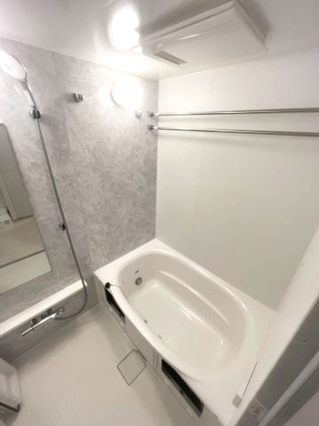 バス・シャワールーム　※別号室の参考写真です(現況優先・仕様違いの場合あり)
