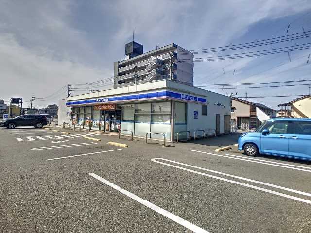 コンビニ　ローソン金沢若宮町店（コンビニ）まで558m