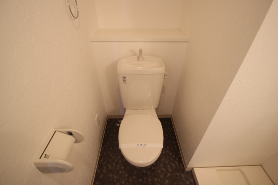 トイレ　※別号室のお写真です。