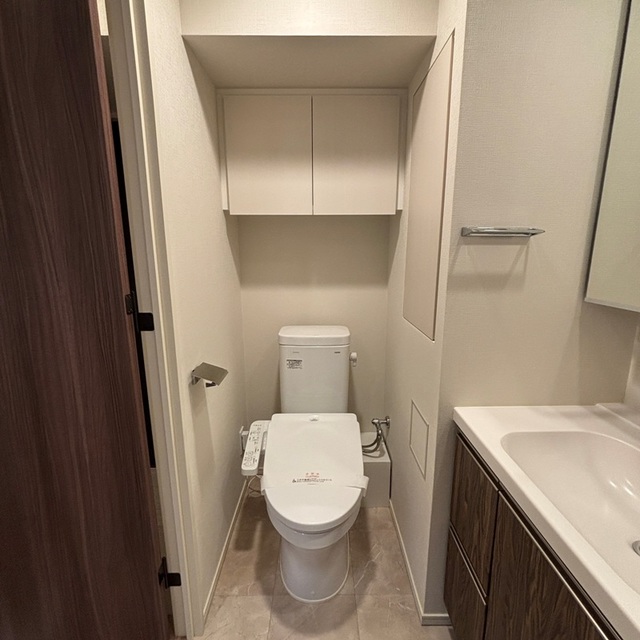 トイレ　※写真は同タイプ住戸です。