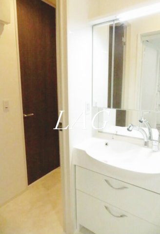 洗面設備　独立洗面台です。