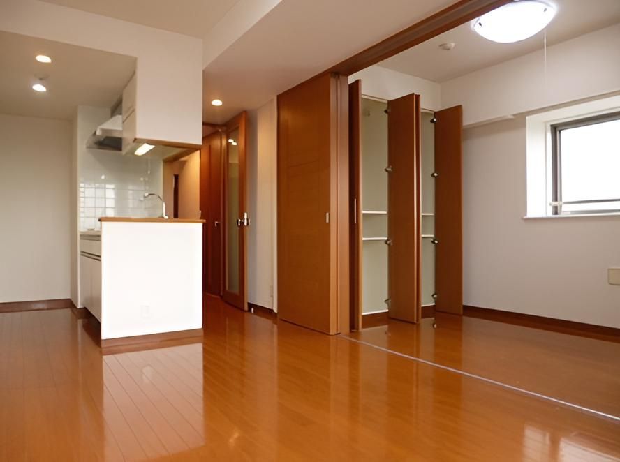 居室・リビング　☆明るい洋室☆