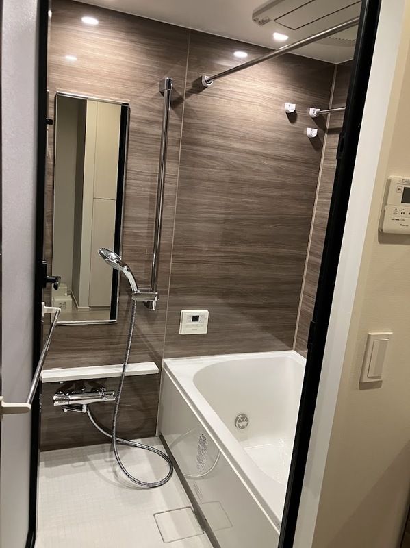 バス・シャワールーム