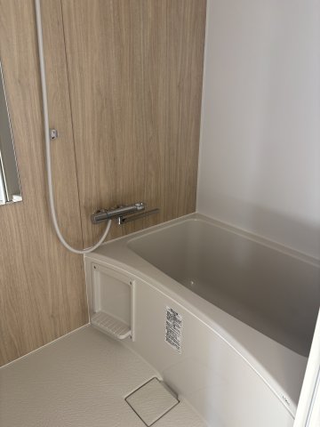 バス・シャワールーム　※工事中の写真です。
