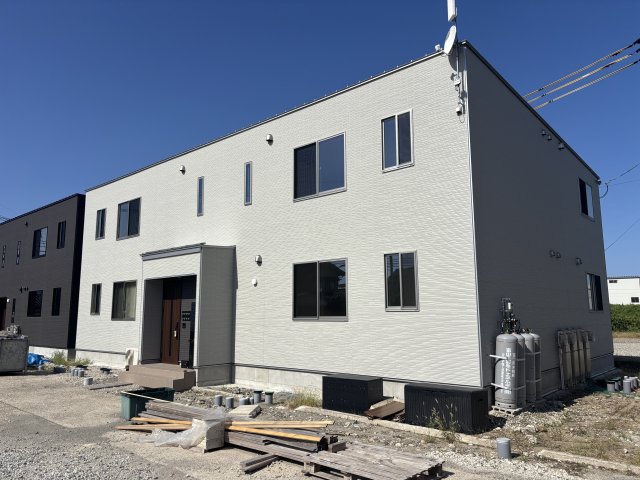 建物外観　※工事中の写真です。