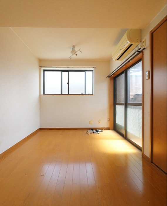 居室・リビング　広々としていいですね。