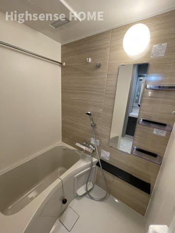 バス・シャワールーム　落ち着いた空間のお風呂です