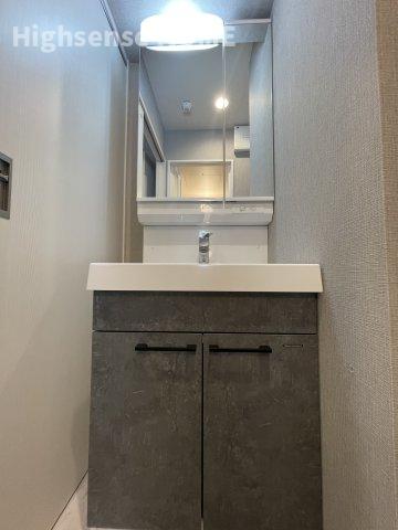 洗面設備　コンパクトで使いやすい洗面所