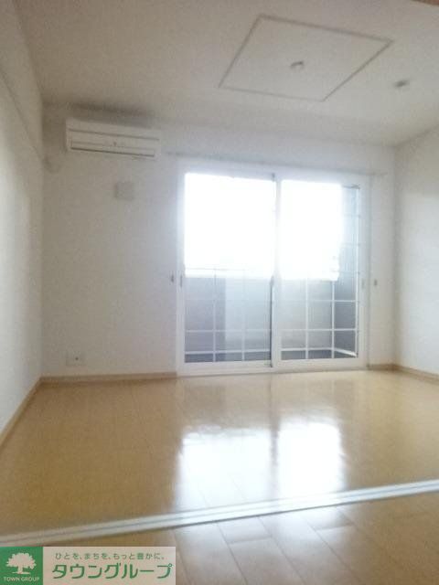 居室・リビング　※別号室参考写真です