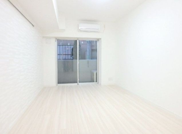 居室・リビング　☆明るい洋室☆