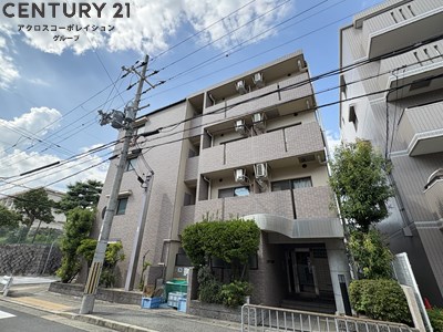 建物外観　敷地内に駐車場があります！