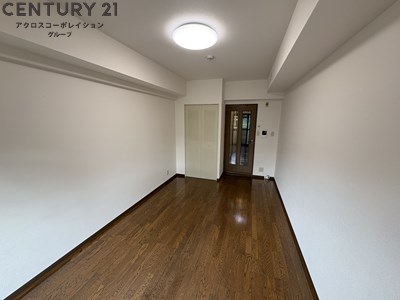 居室・リビング　エアコン付きの8.6帖の洋室です♪