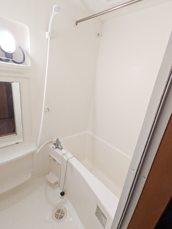 バス・シャワールーム　図面と現状に相違がある場合には現状を優先