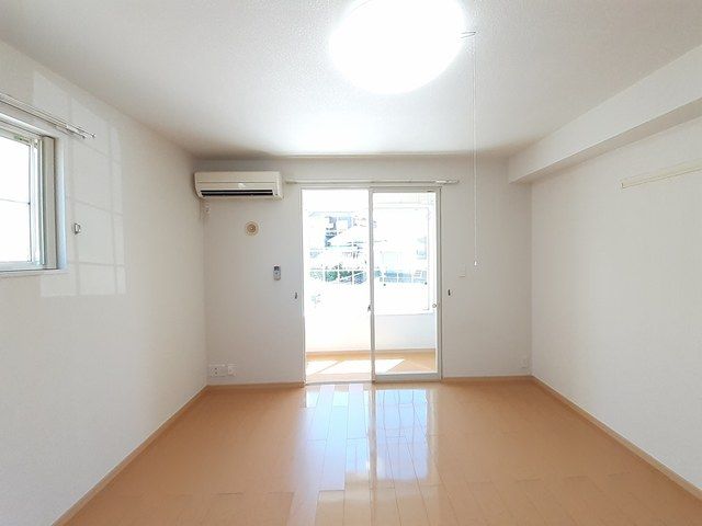 居室・リビング　居間です