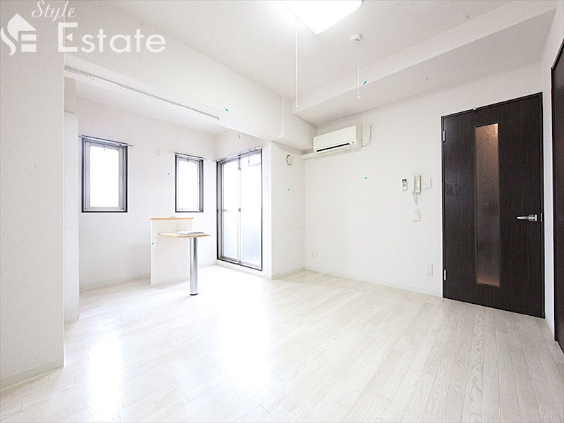 居室・リビング　内装