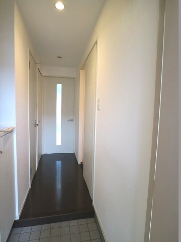 玄関　※別部屋の参考写真となります※現況優先※