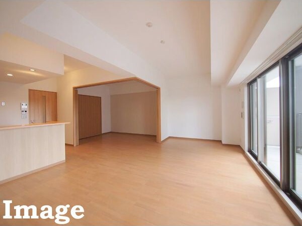 居室・リビング　こちらの居間で趣味の時間をお楽しみください