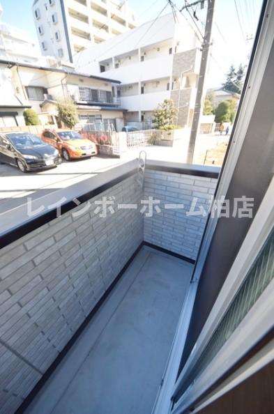 バルコニー　バルコニーからの眺めを楽しみながら食事をしませんか